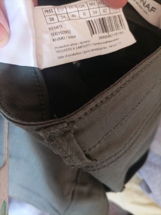 Pantalón pitillo verde militar 