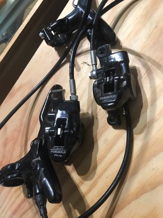 Juego de frenos hidraulicos formula C1.