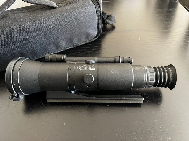 Visor nocturno Dedal 300