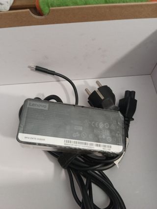 Adaptador CA Lenovo 65 W