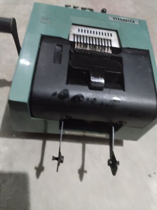 Calculadora manual Olivetti antigua