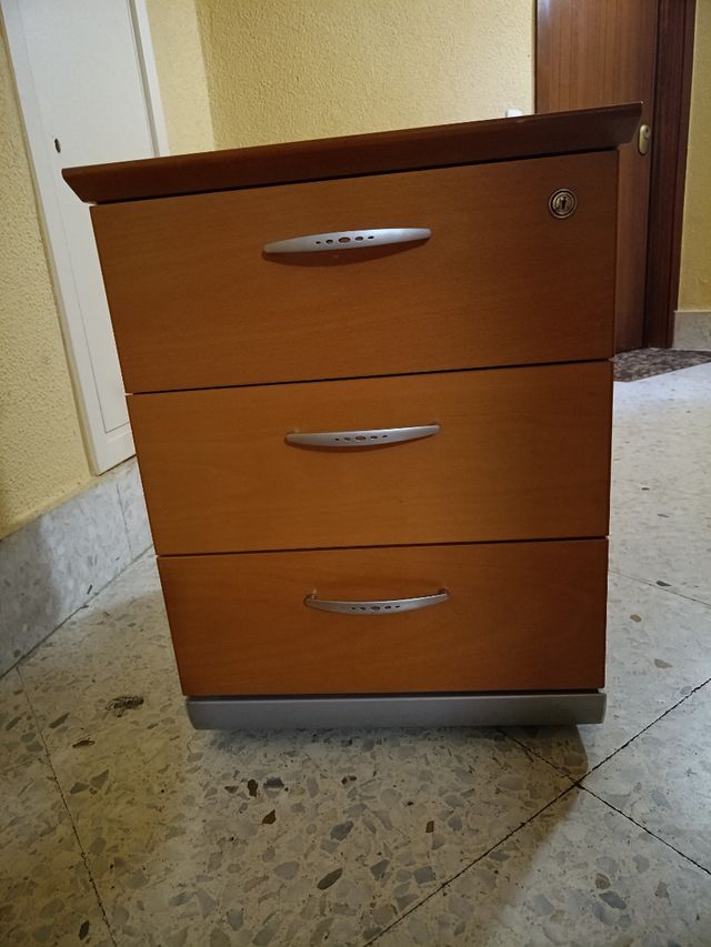 CAJONERAS EN BUEN ESTADO