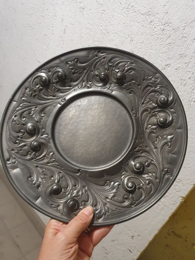 Grande piatto di peltro