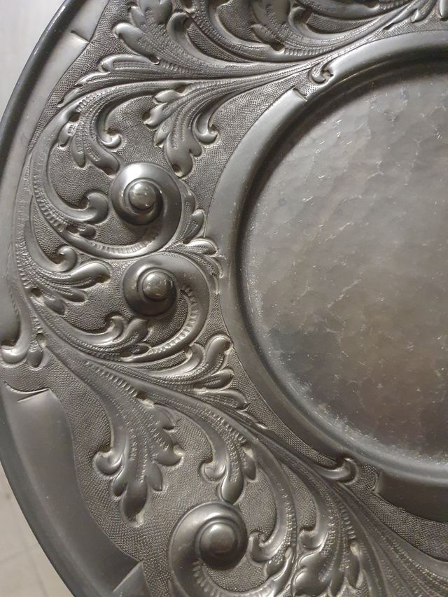 Grande piatto di peltro