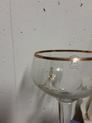 8 coppe da birra o cocktail