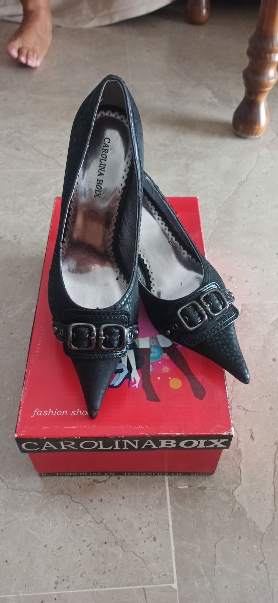 Zapatos de tacón negros de Carolina Boix