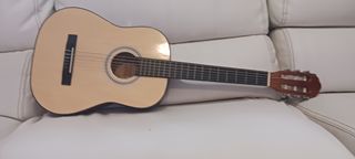 Guitarra de niño