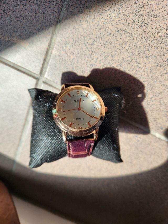 Reloj de cuarzo Meibo. Hombre