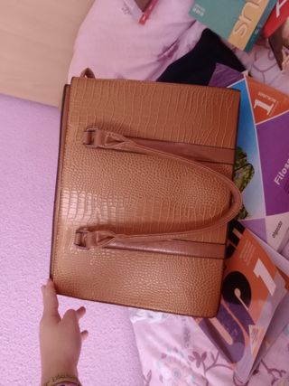 Bolso marrón grande estampado piel de lagarto