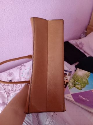 Bolso marrón grande estampado piel de lagarto