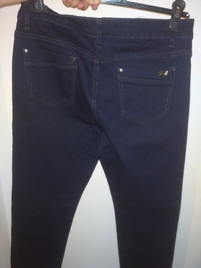 Pantaloni jeans
