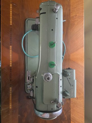 Máquina de Coser REFREY