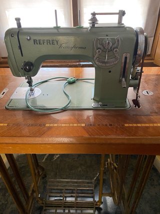 Máquina de Coser REFREY