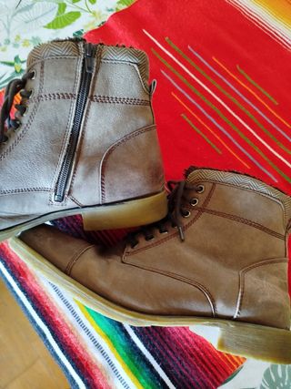 Botas xti chico talla 43.