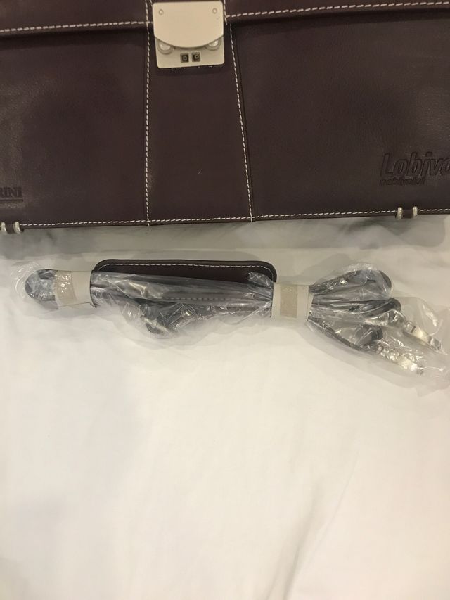 Malerín ejecutivo de cuero