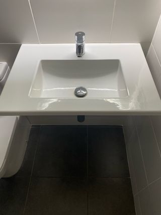 Lavabo suspendido 66x45 cm