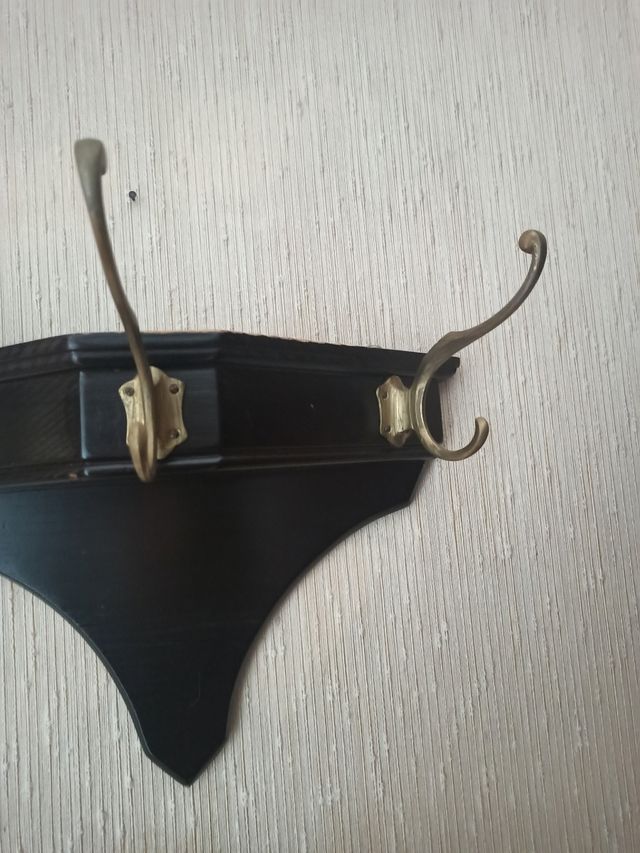 Appendi abiti antico