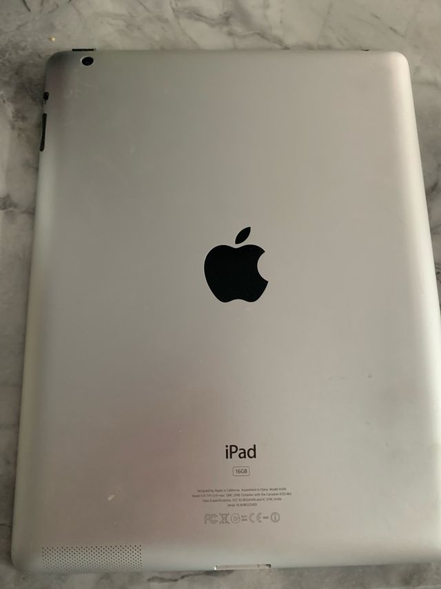 Ipad + soporte ipad/tablet con altavoz Logitech