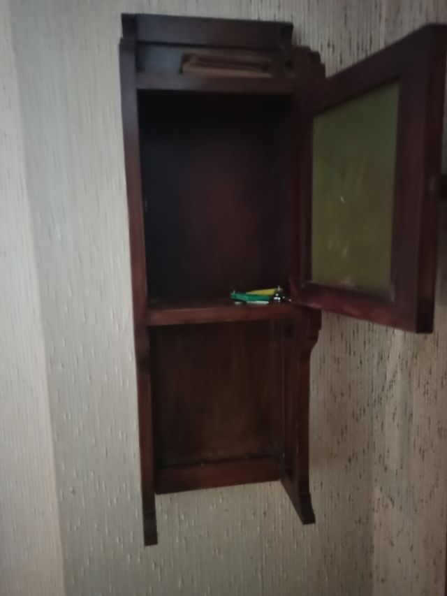 Mobiletto antico da ingresso