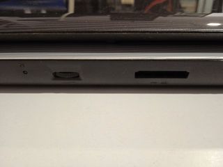 Portátil 17" TOSHIBA SATELLITE L550D-10M