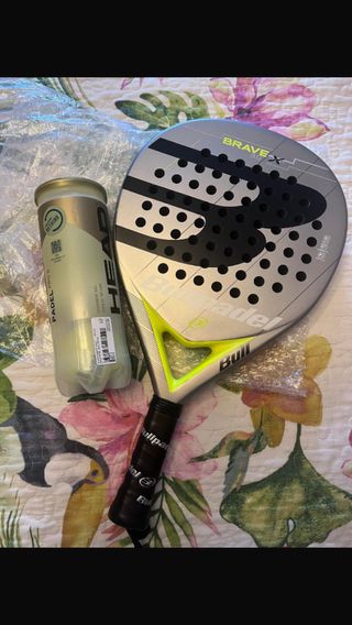 Raqueta padel + 3 bolas 