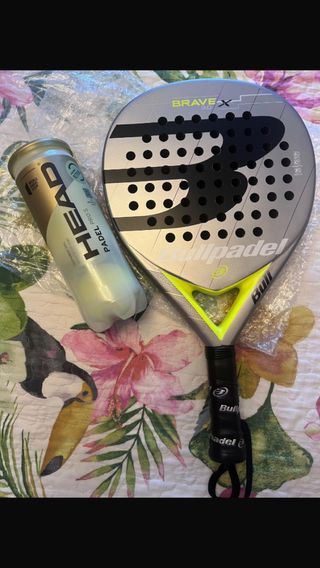 Raqueta padel + 3 bolas 