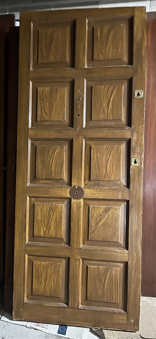 puerta de madera para entrada