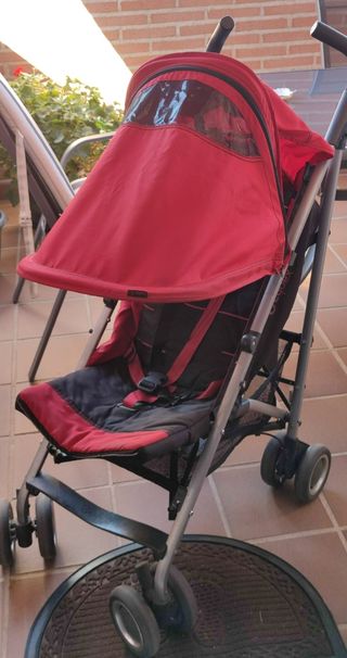 Silla CYBEX - Color rojo y negro.