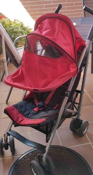 Silla CYBEX - Color rojo y negro.