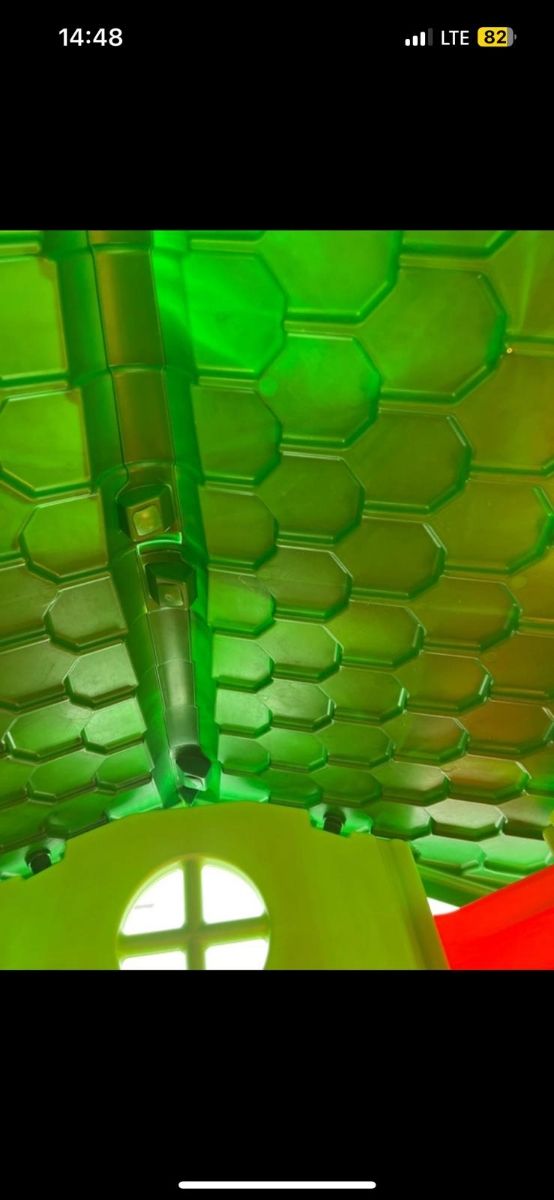 Urge venta Casita de niños