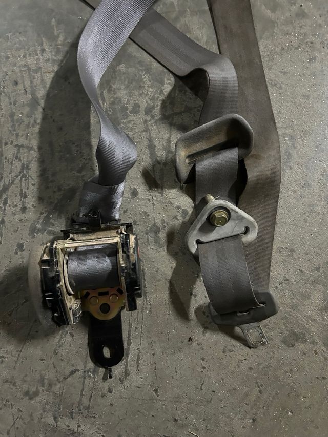 Cinturón Nissan Terrano II