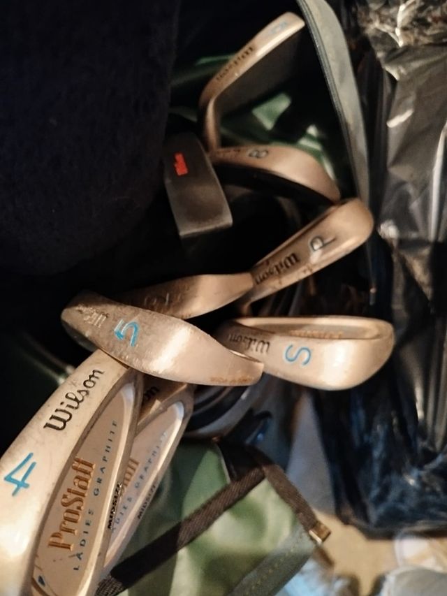 12 Palos golf WILSON + carro