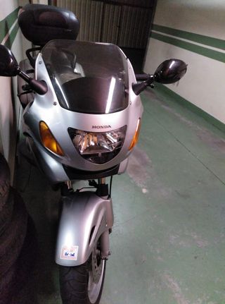 Honda Deauville 650 cc.