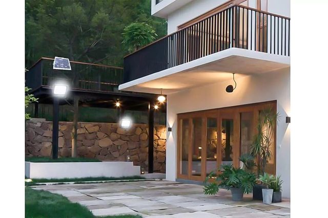 Faro led solare 100W