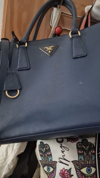 Bolso prada semi nuevo