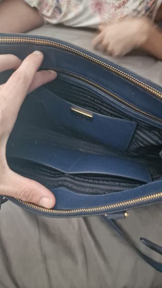 Bolso prada semi nuevo