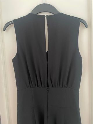 Mono negro elegante