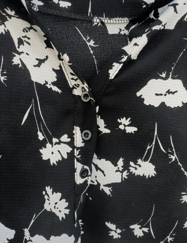 Camicetta con fiori 🪼