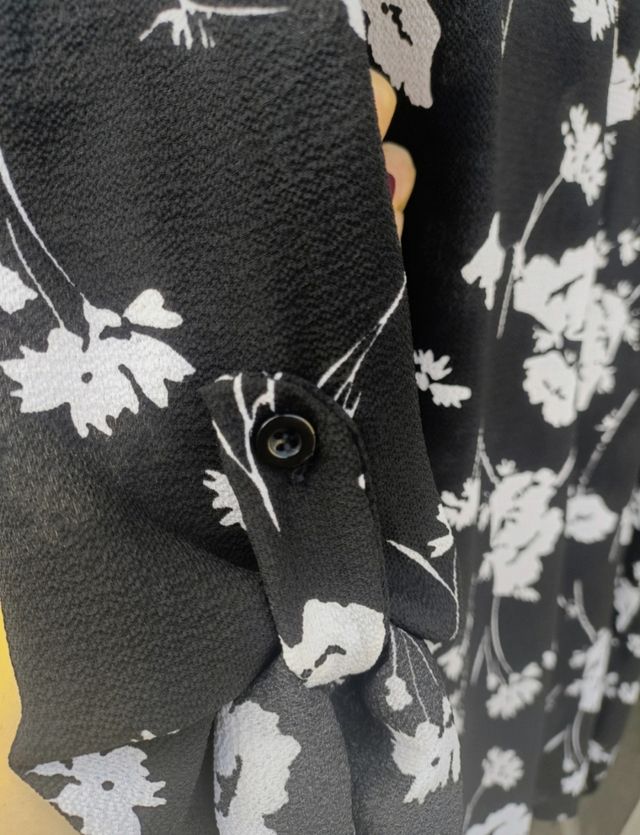 Camicetta con fiori 🪼