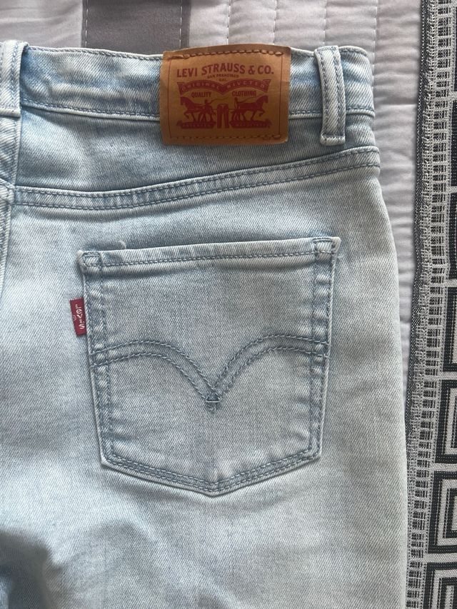 Vaqueros levi’s niña 16 años