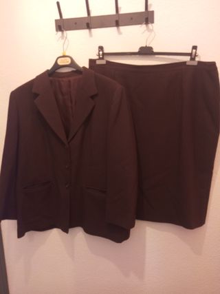 Conjunto chaqueta y falda de Niza