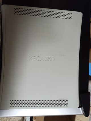 Xbox 360 más juegos y mandos