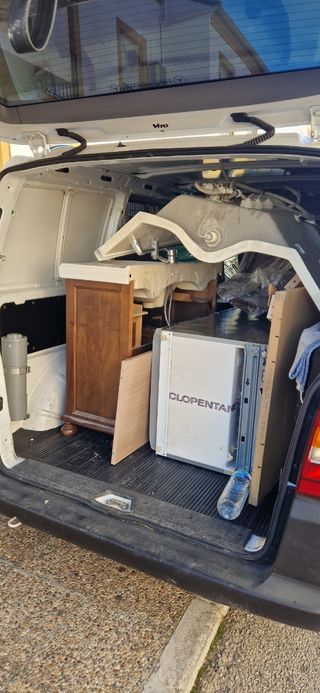 Mudanzas , portes y transportes 