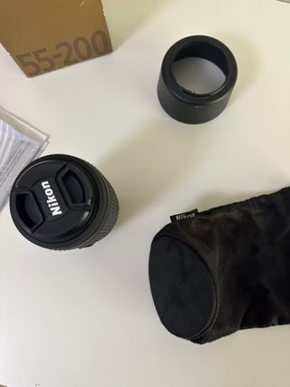 Objetivo Nikon Nikkor 55-200mm prácticamente nuevo