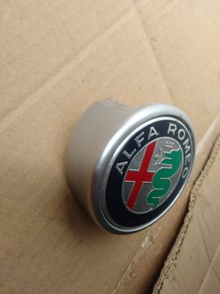 Emblema Parrilla Delantero Alfa Romeo