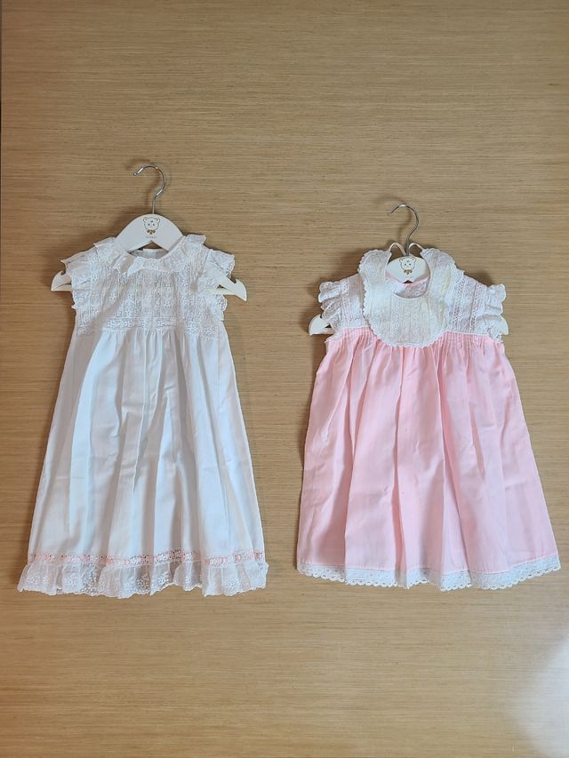 Lote de dos vestidos para bautizos
