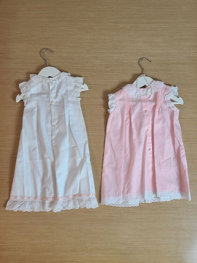 Lote de dos vestidos para bautizos