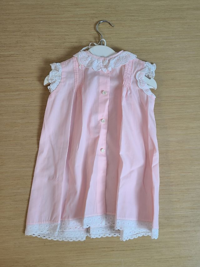 Lote de dos vestidos para bautizos