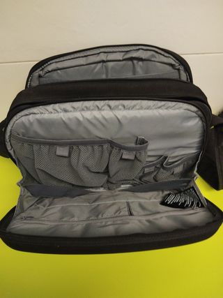 Mochila-bolso Baby Björn con cambiador