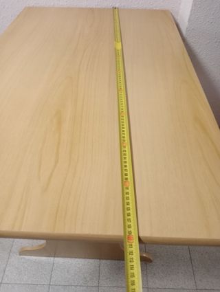 Mesa cocina + banco sin respaldo a juego.